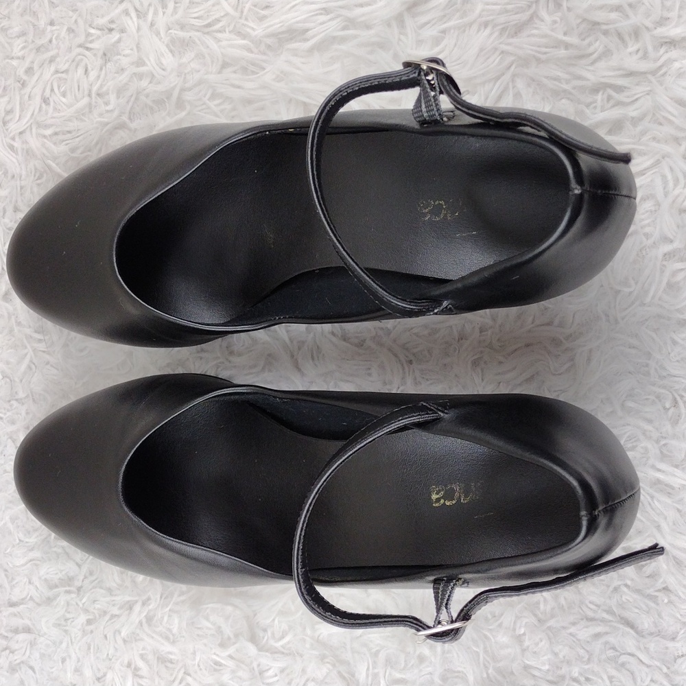 WOMEN'S Black Leather Round Toe Slip-On Buckled Ankle Strap Low Heel Pump Shoe - Picture 6 of 16